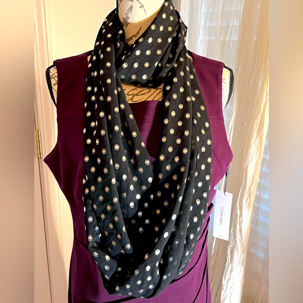 NWOT Black/Gold Infinity Scarf